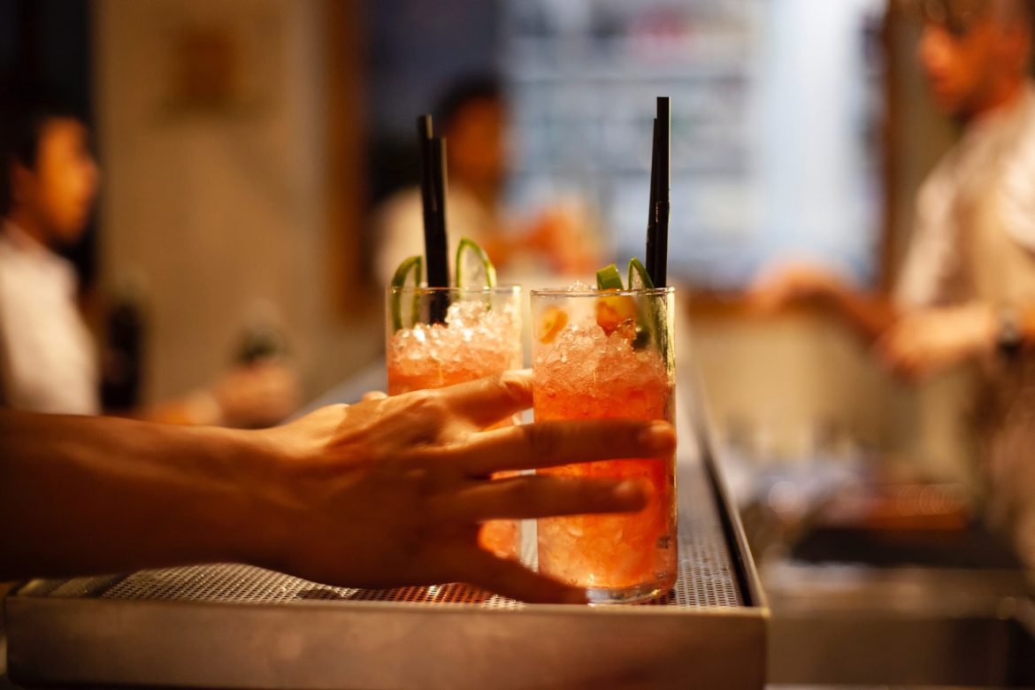 Train-Your-Staff-to-Serve-Drinks-the-Right-Way-.jpg